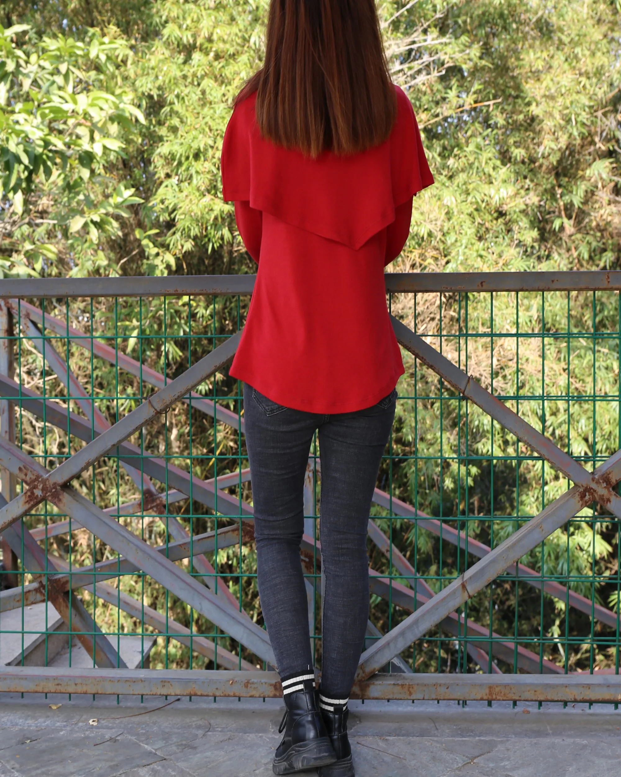 Women's bottoming shirt/long sleeve cotton top/customized top/Asymmetric t-shirt(Y1018)